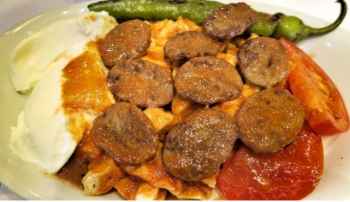 YOĞURTLU KÖFTE
